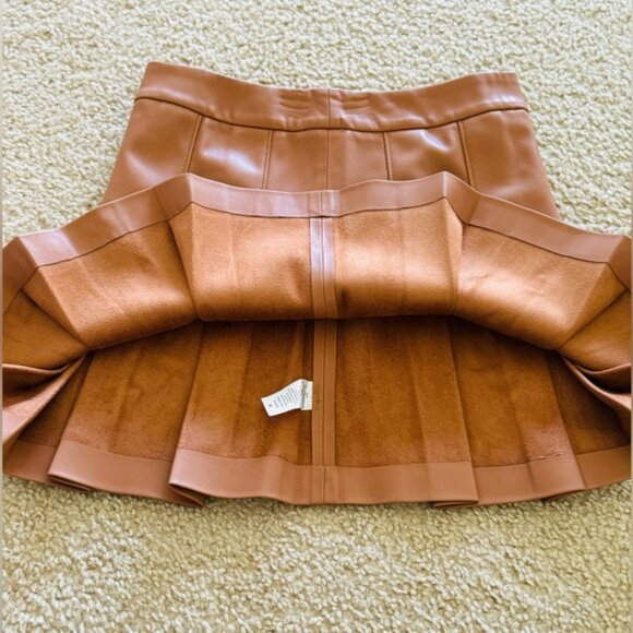 NWT SUSANA MONACO Pleated Faux Leather Mini Skirt Caramel Women’s Sz M - Picture 3 of 10